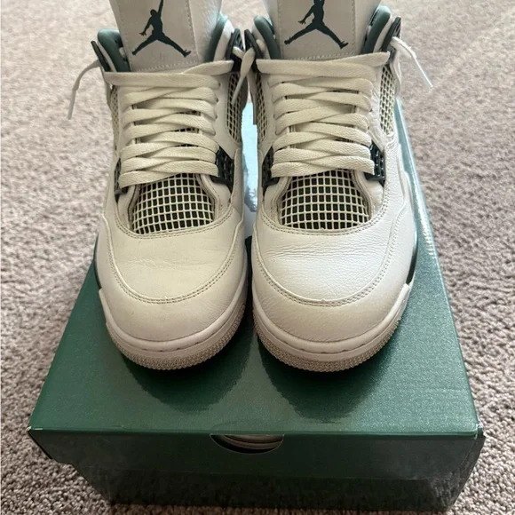 Jordan Sneakers Box - Green and White - Picture 9 of 11